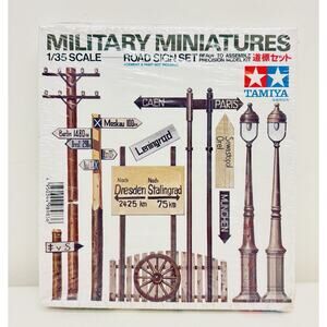 Tamiya Road Sign Set Military Miniatures 1:35 Plastic Model Kit 35067 New Sealed